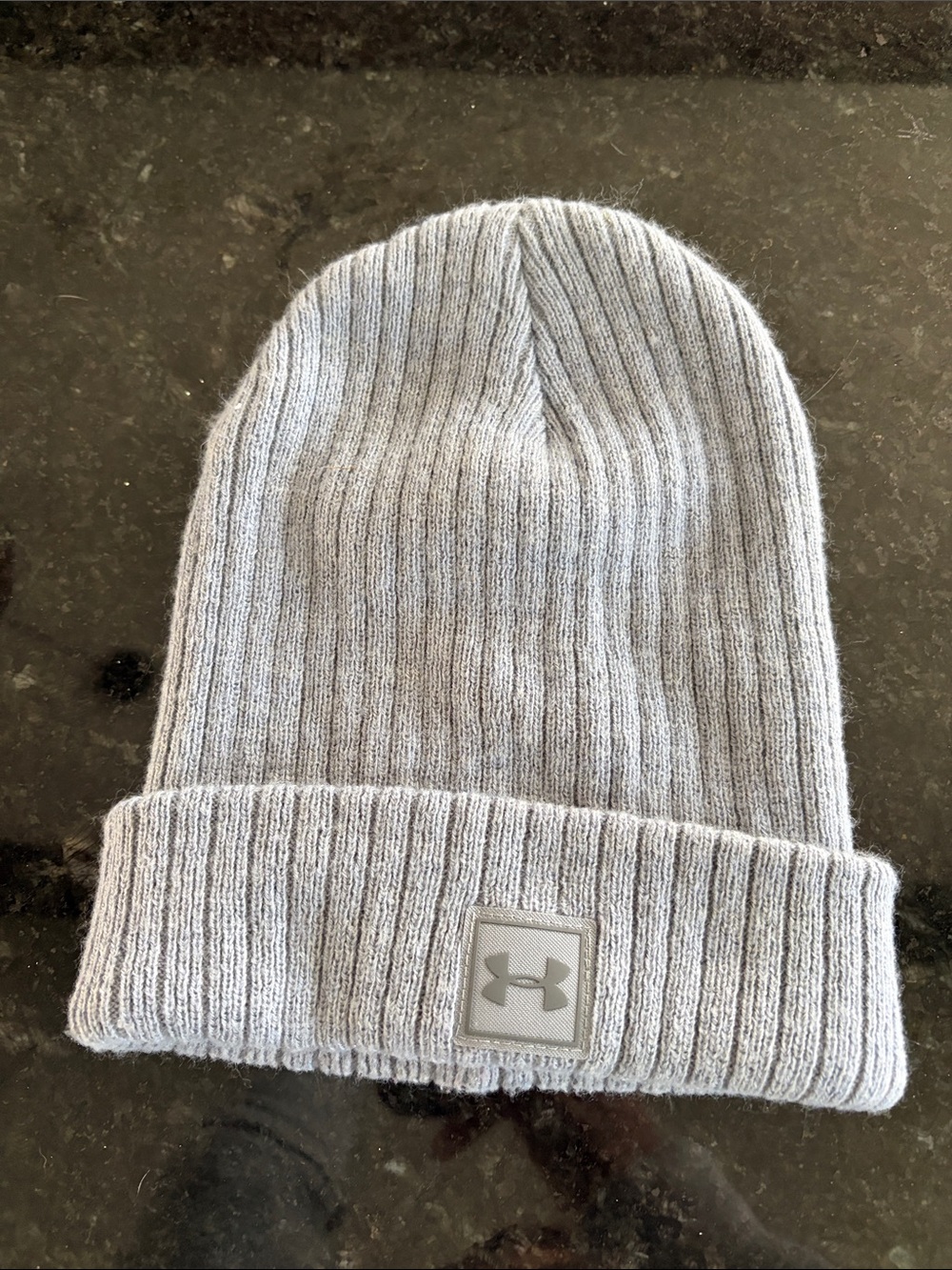 Under Armour Men's Light Gray Ribbed Knit Beanie